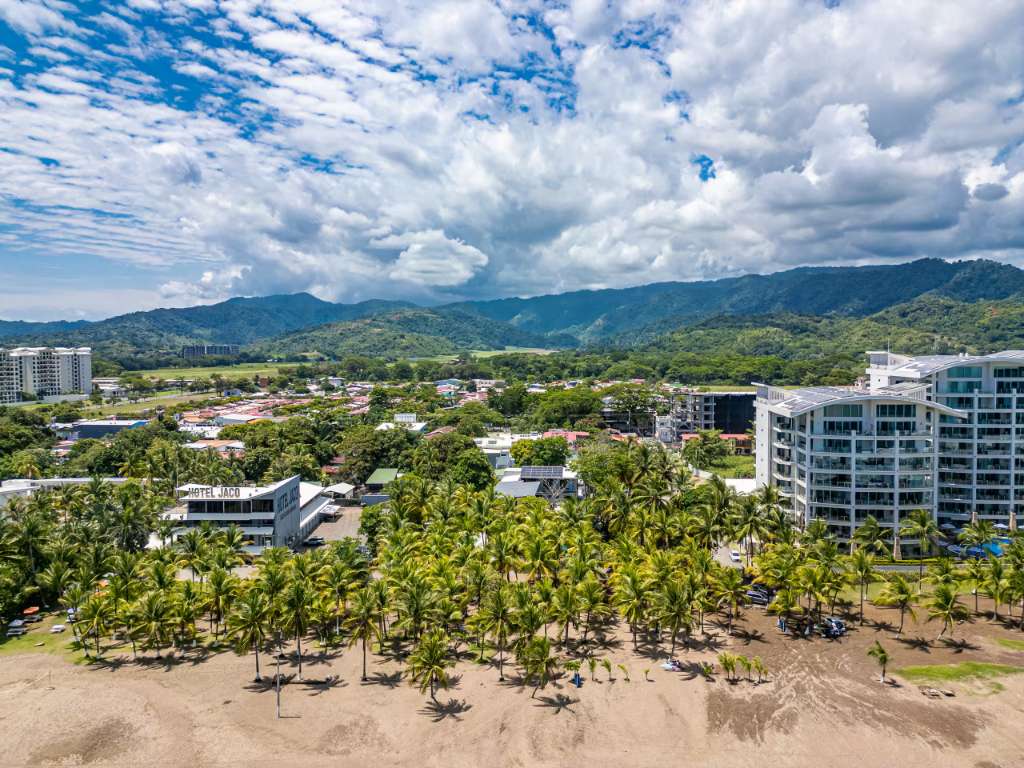 luxury vacation villa central Jaco
