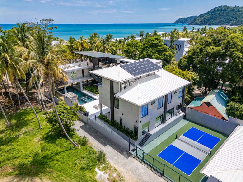 luxury vacation villa central Jaco